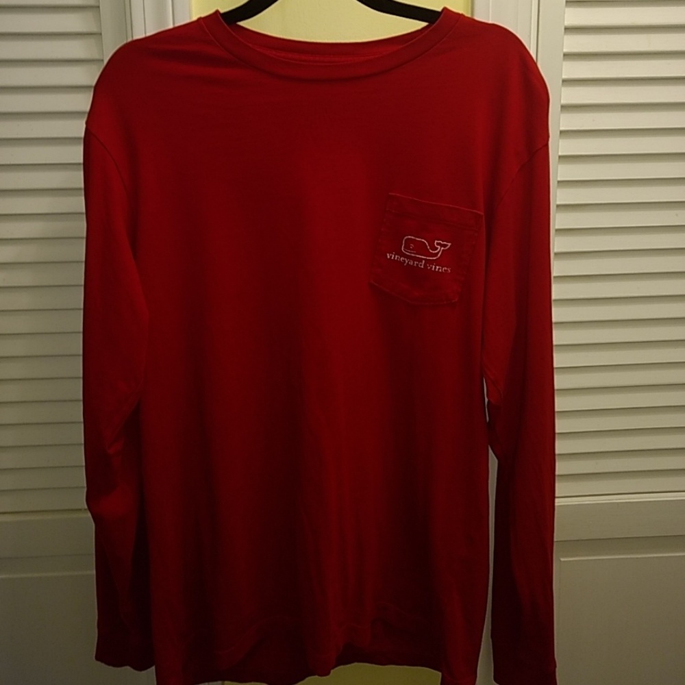 Vineyard Vines t-shirt